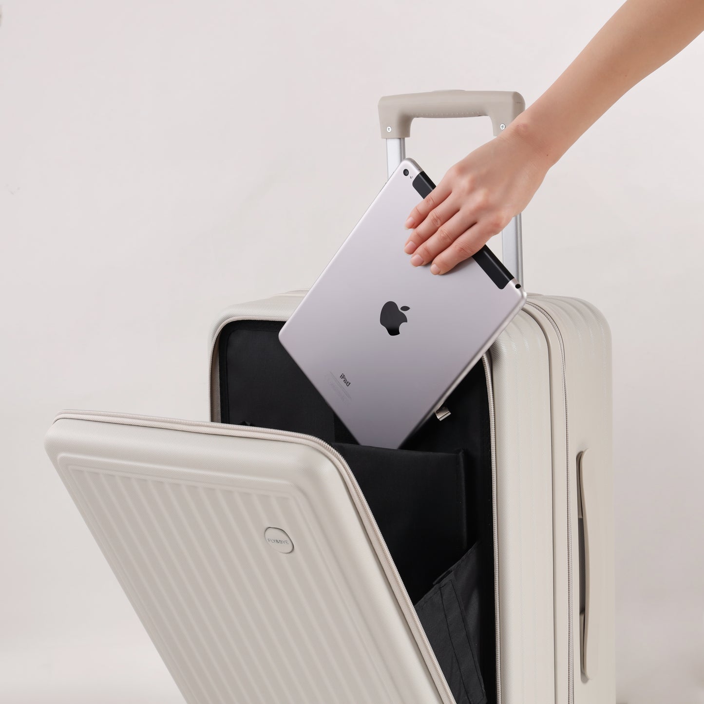 FLY&BYE Handbagage Koffer met Voorvak Creme